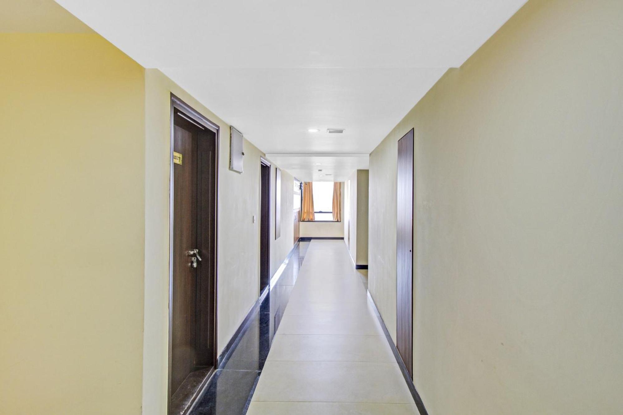 Collection O Venky"S Stay Inn Udupi Bagian luar foto